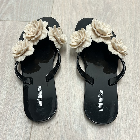 Mini Melissa Black and Cream Floral kids Sandals *new* - Picture 3 of 3
